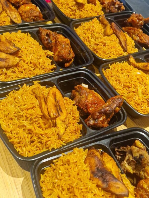 Jollof Rice with Chicken (5ps chicken)